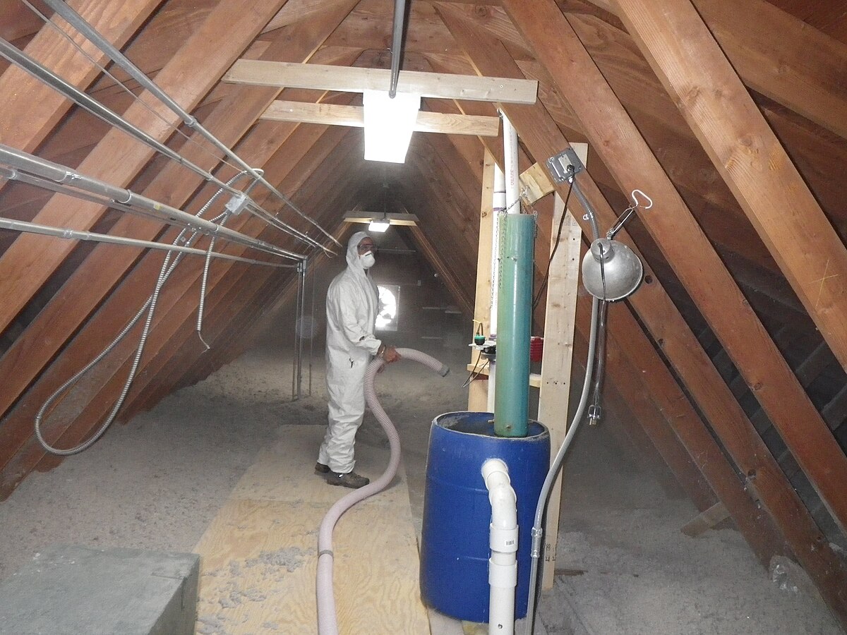 Cubierta con teja y aislamiento en contexto de vivienda en España